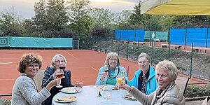 Zu den Newsdetails: Saison-Abschlussfest mit guter Stimmung und passendem Wetter